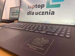 Laptop dla ucznia 2023