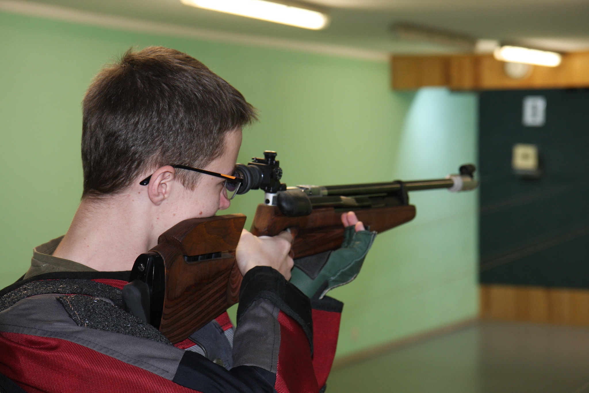 Zawody Strzeleckie przy Szkole Podstawowej w Kłomnicach